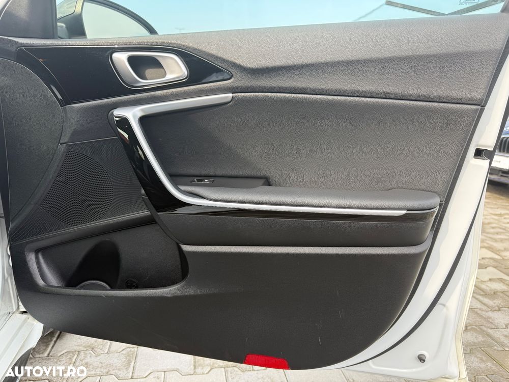 Kia Pro Ceed 1.4 T-GDI DCT7 OPF GT LINE - 19