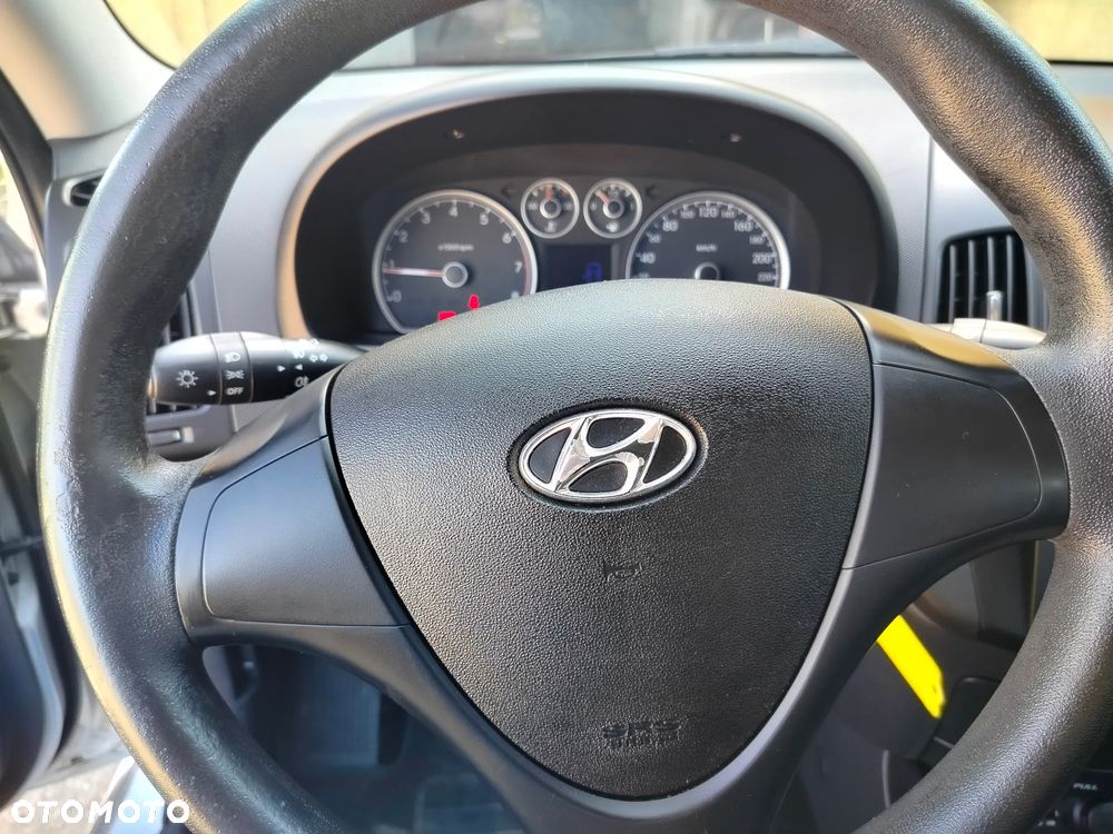 Hyundai i30 i30cw 1.4 blue Comfort - 30