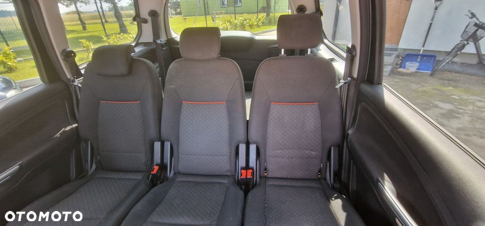 Ford Galaxy - 7