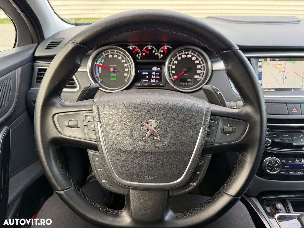 Peugeot 508 RXH Hybrid4 - 30