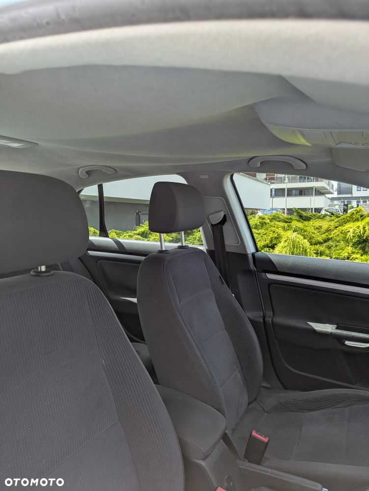 Volkswagen Jetta 1.6 Comfortline - 11
