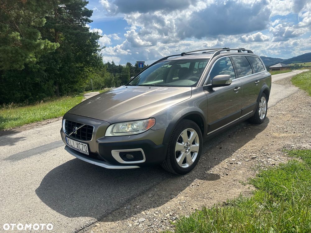 Volvo XC 70 D5 AWD Geartronic Summum - 4