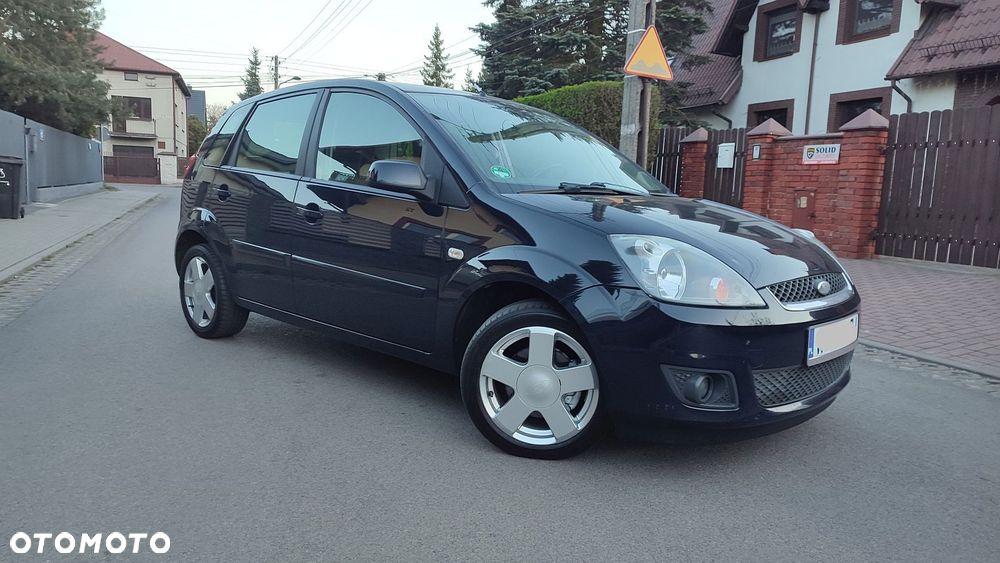 Ford Fiesta 1.4 Ghia - 19