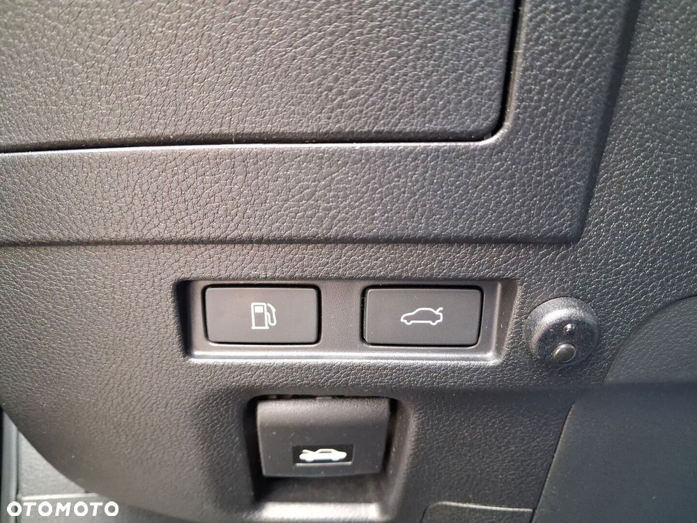 Lexus ES 300h Business Edition - 27