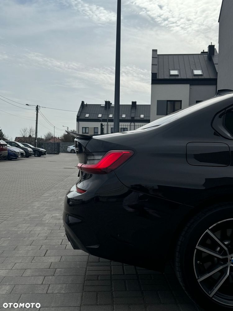 BMW Seria 3 330i xDrive Sport - 21