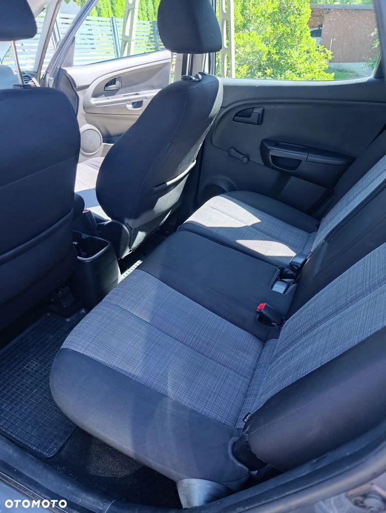 Kia Venga 1.4 M - 10