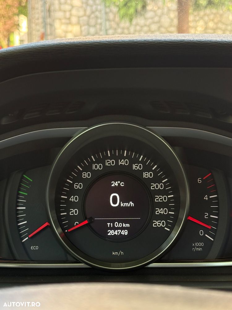 Volvo V40 D2 Aut. Kinetic - 10