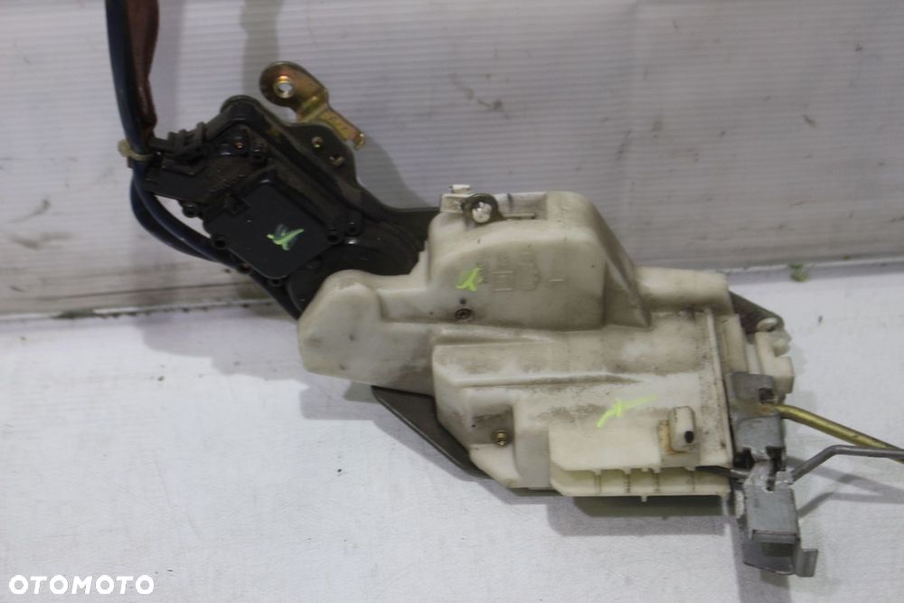 ZAMEK LEWY PRZÓD DRZWI SUZUKI LIANA - 2