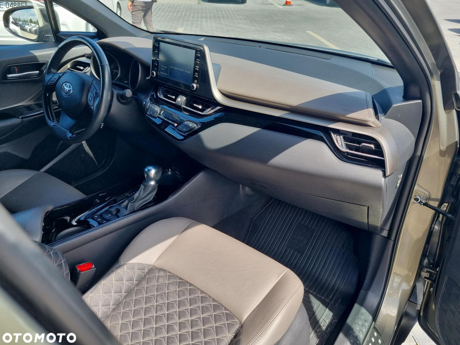 Toyota C-HR - 9