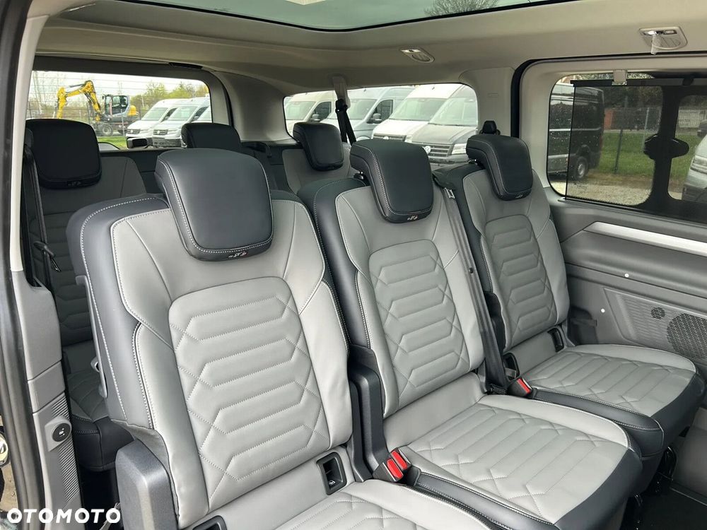 Volkswagen Caravelle - 16