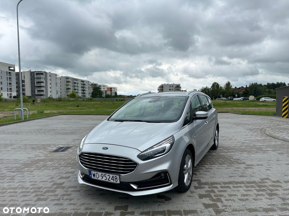 Ford S-Max - 11