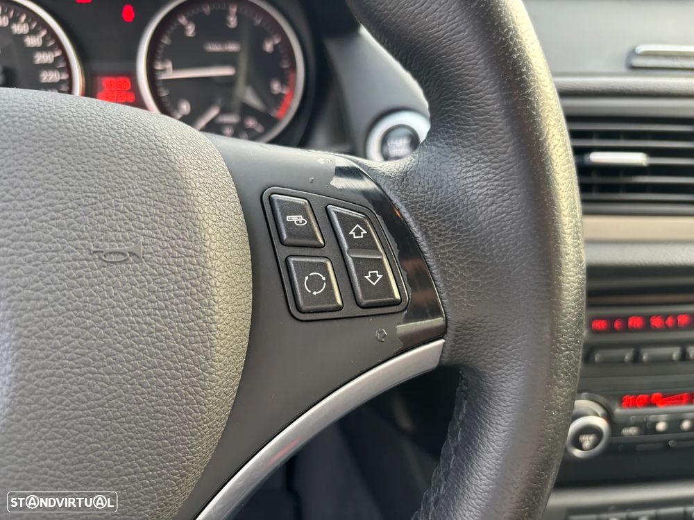 BMW X1 18 d sDrive - 16