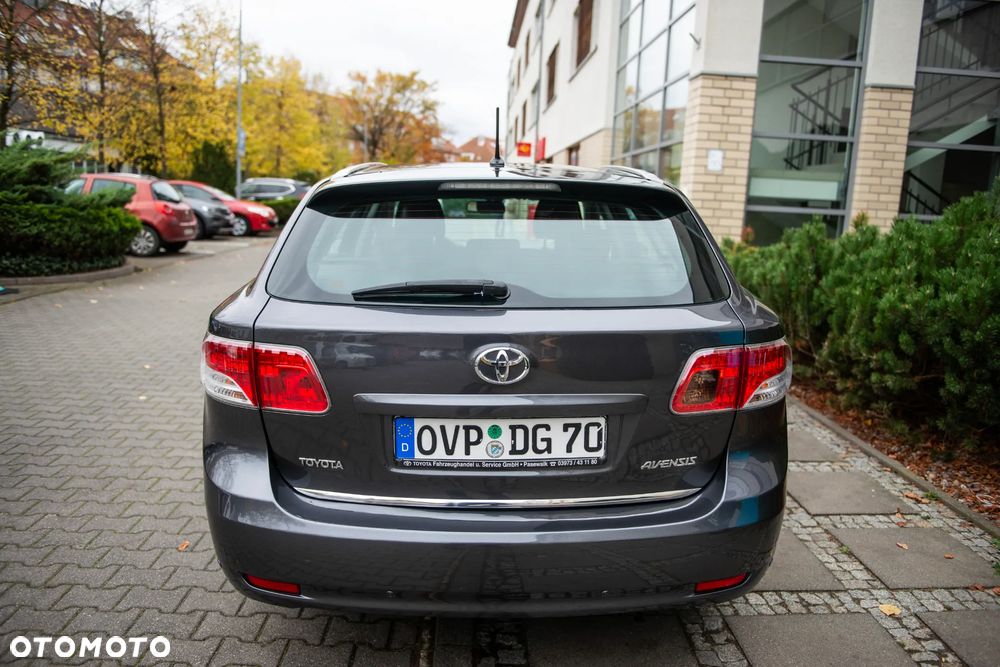 Toyota Avensis 1.8 Premium - 5