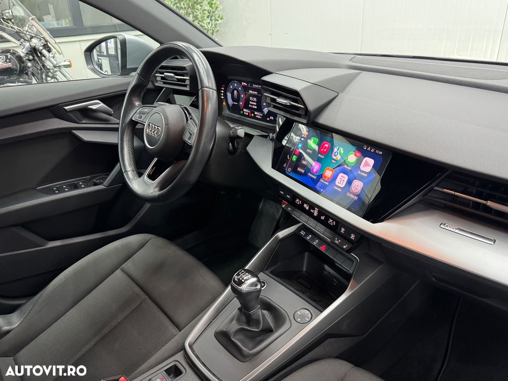 Audi A3 2.0 30 TDI Basic - 14