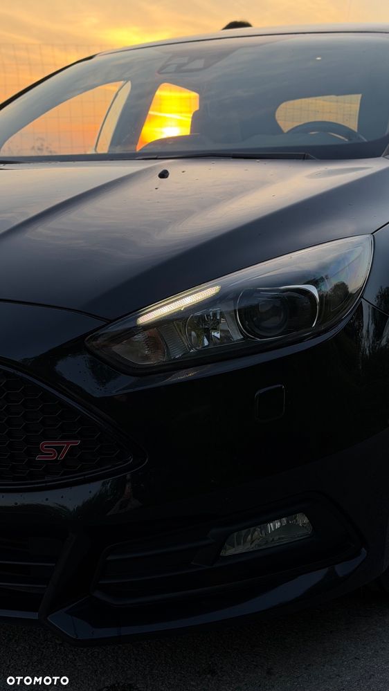 Ford Focus 2.0 TDCi ST - 12