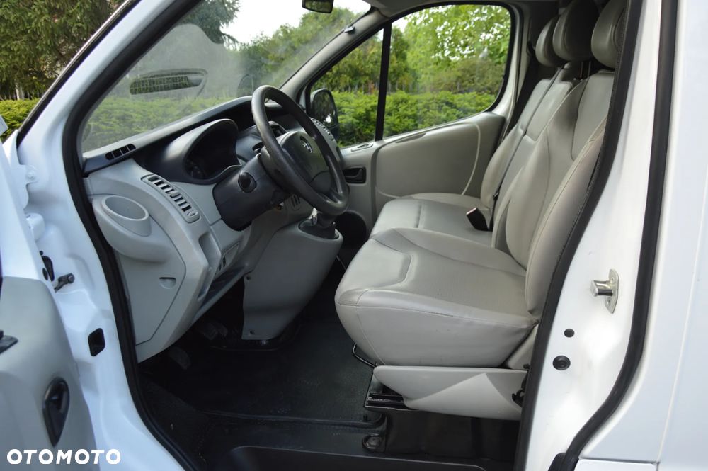 Opel VIVARO - 8