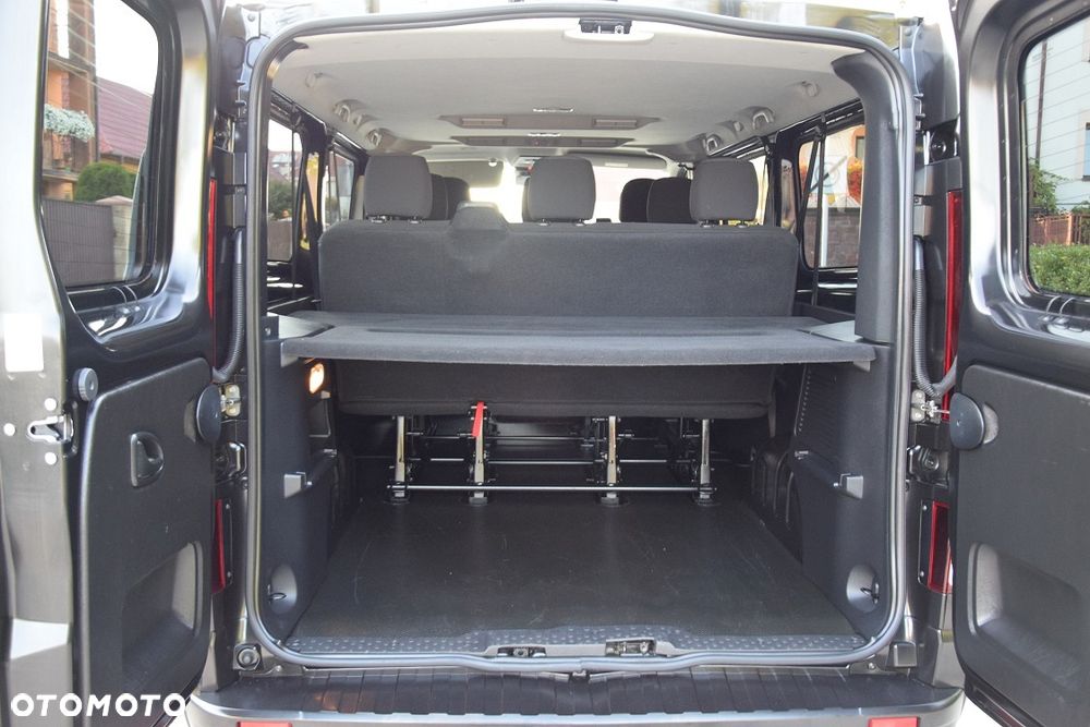 Renault Trafic - 16