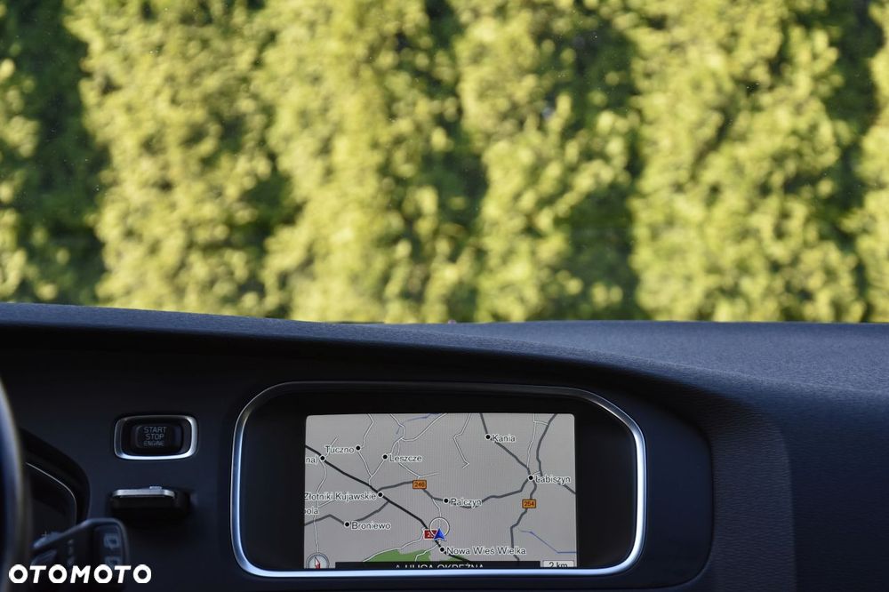 Volvo V40 D4 Drive-E Momentum - 13