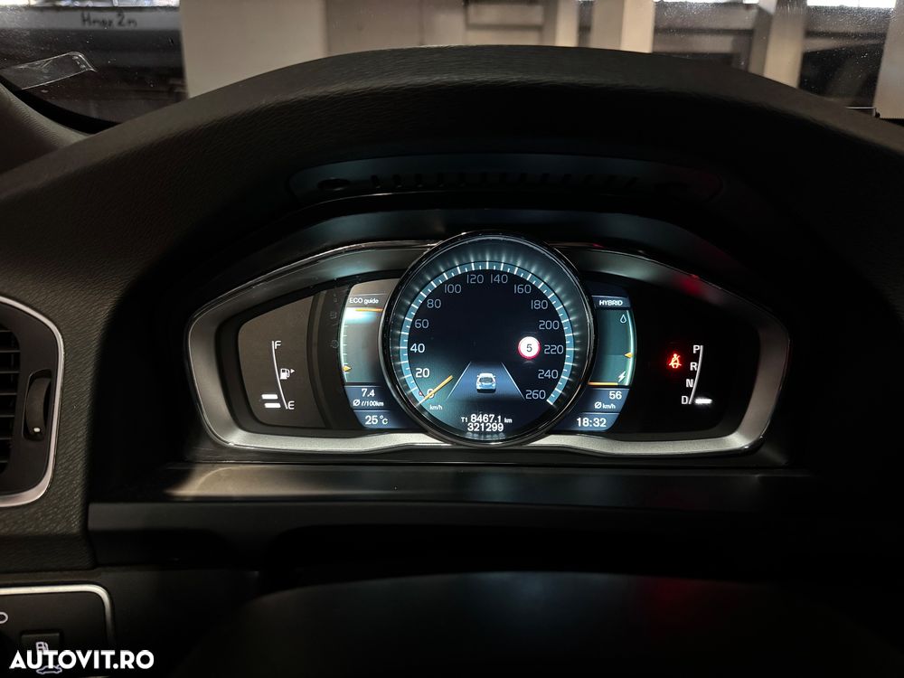 Volvo V60 D6 Plug-In-Hybrid AWD Geartronic Summum - 7