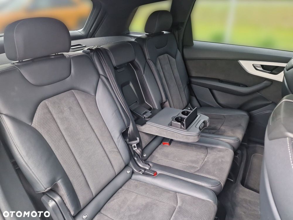 Audi Q7 - 12