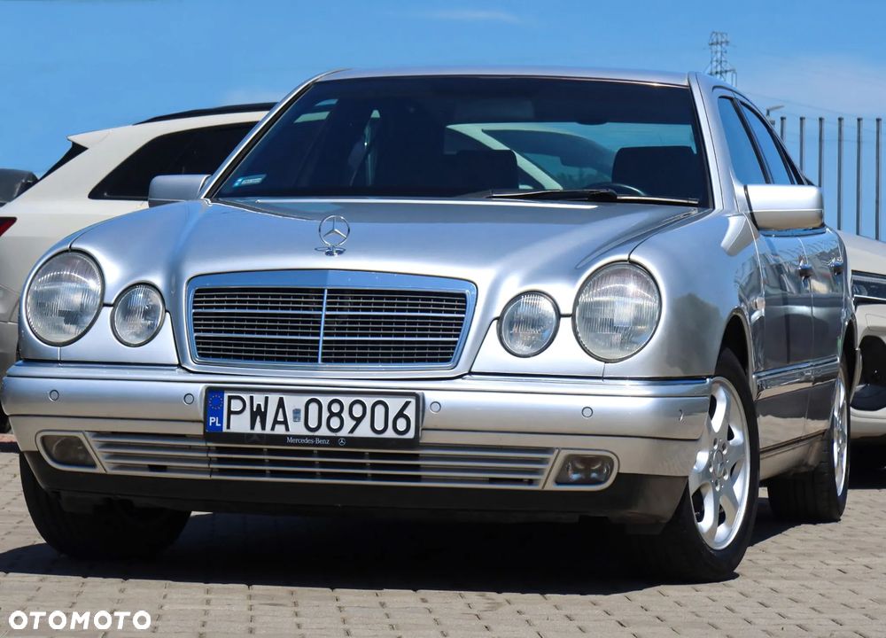 Mercedes-Benz Klasa E 240 Elegance - 30