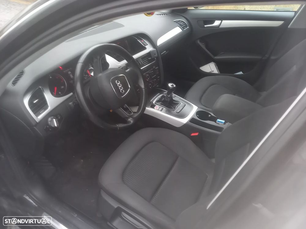 Audi A4 Avant 2.0 TDI - 4