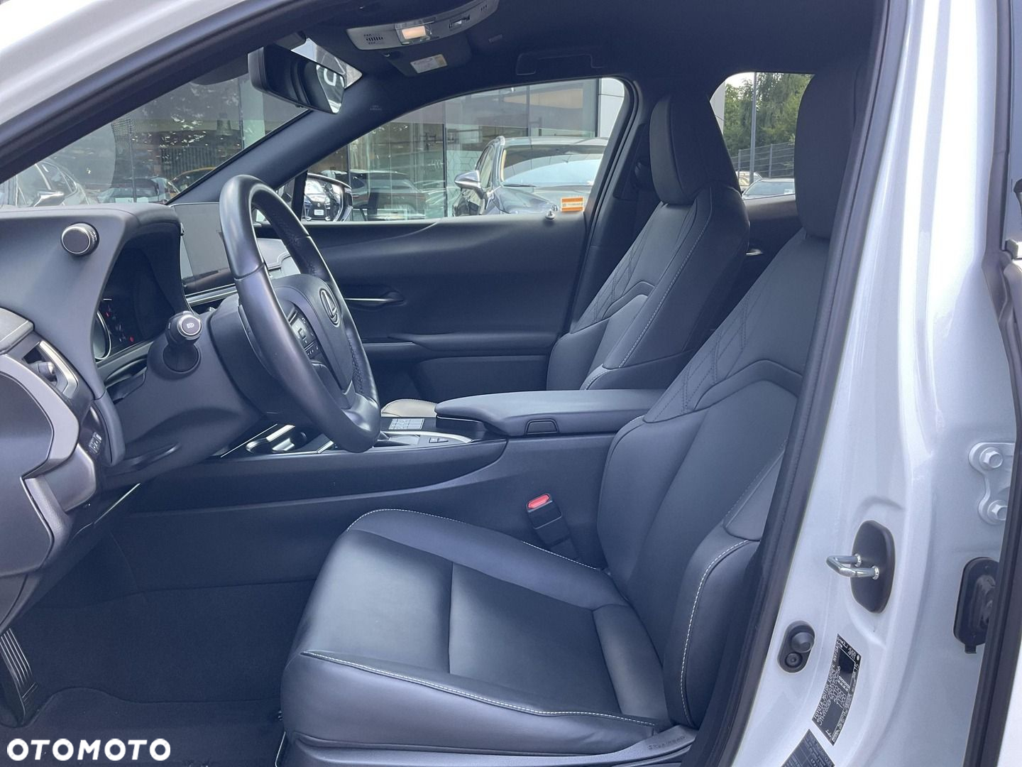 Lexus UX - 9