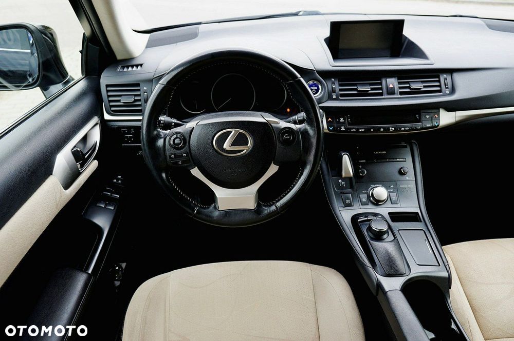 Lexus CT 200h Comfort EU6 - 11
