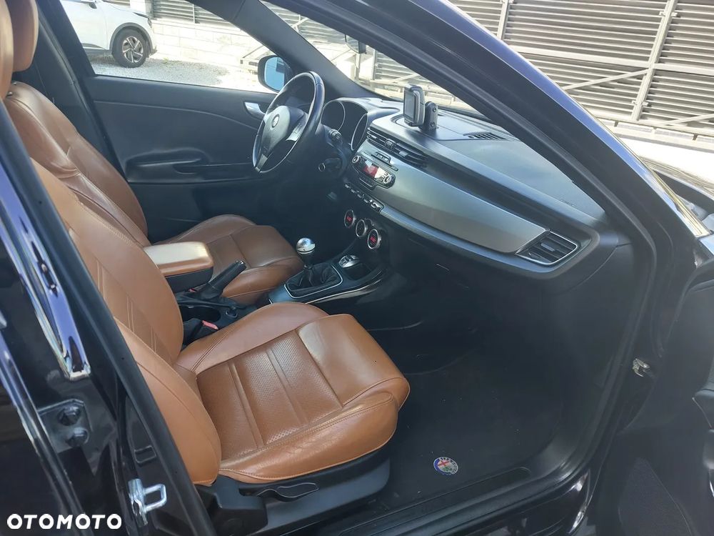 Alfa Romeo Giulietta 2.0 JTDM Distinctive - 12