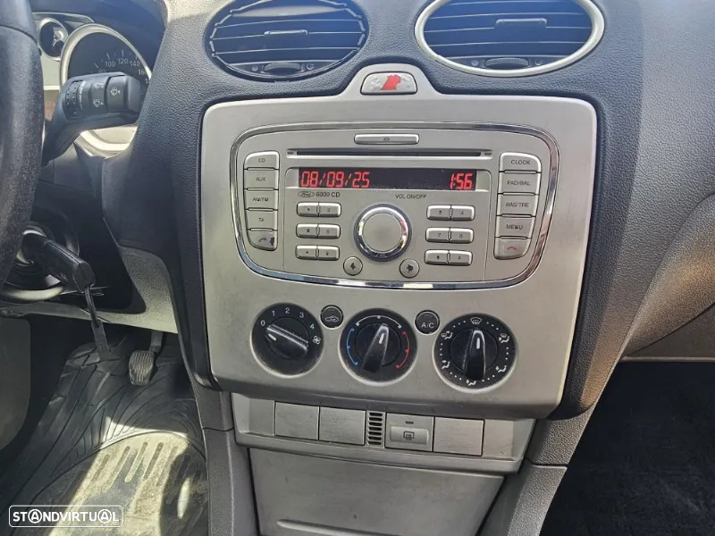 Ford Focus SW 1.6 TDCi Ghia - 13