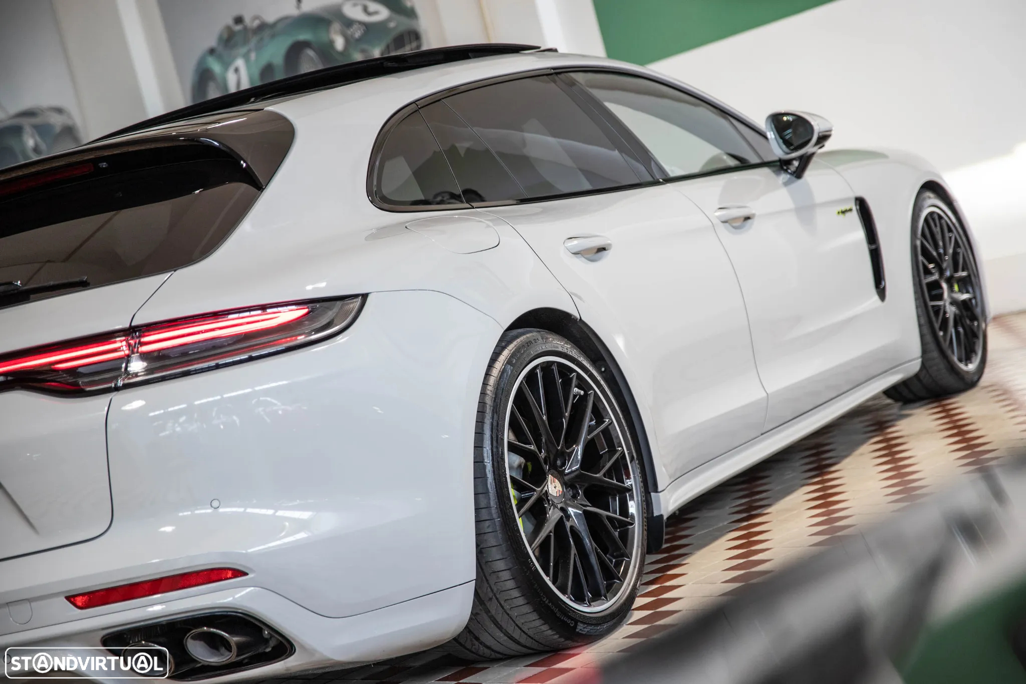 Porsche Panamera Sport Turismo 4 E-Hybrid - 6