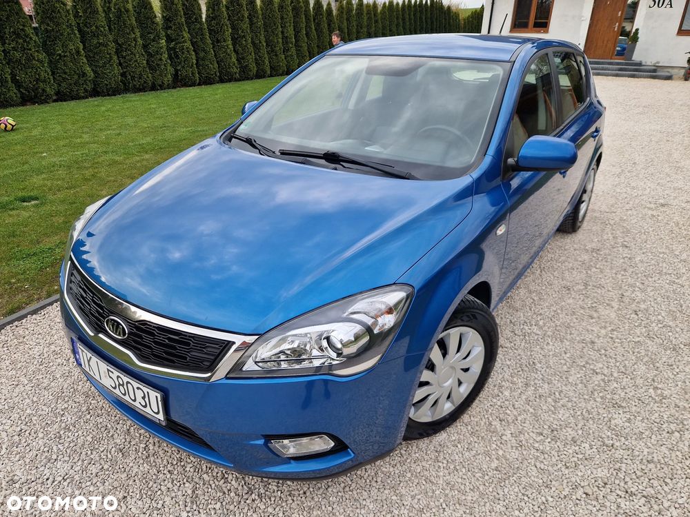 Kia Ceed 1.4 CVVT Dream-Team Edition - 21