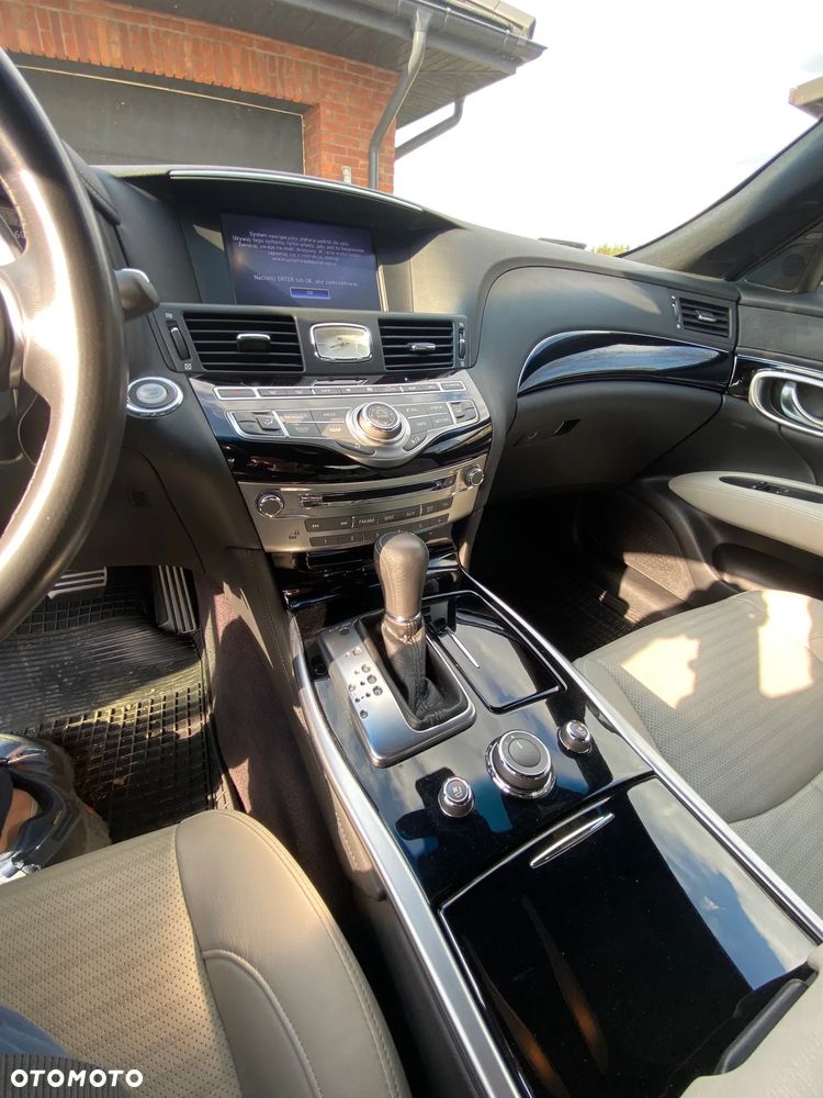 Infiniti Q70 2.2d Sport Tech - 13