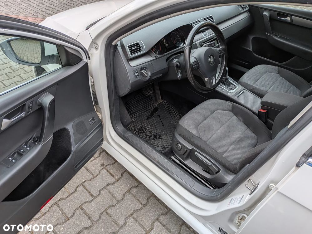 Volkswagen Passat - 7
