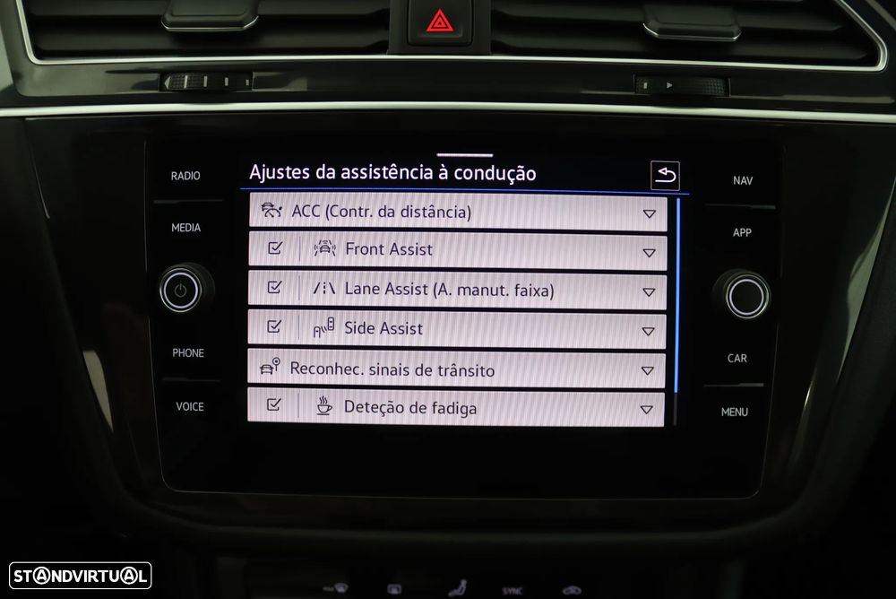 VW Tiguan Allspace 2.0 TDI R-Line DSG - 34