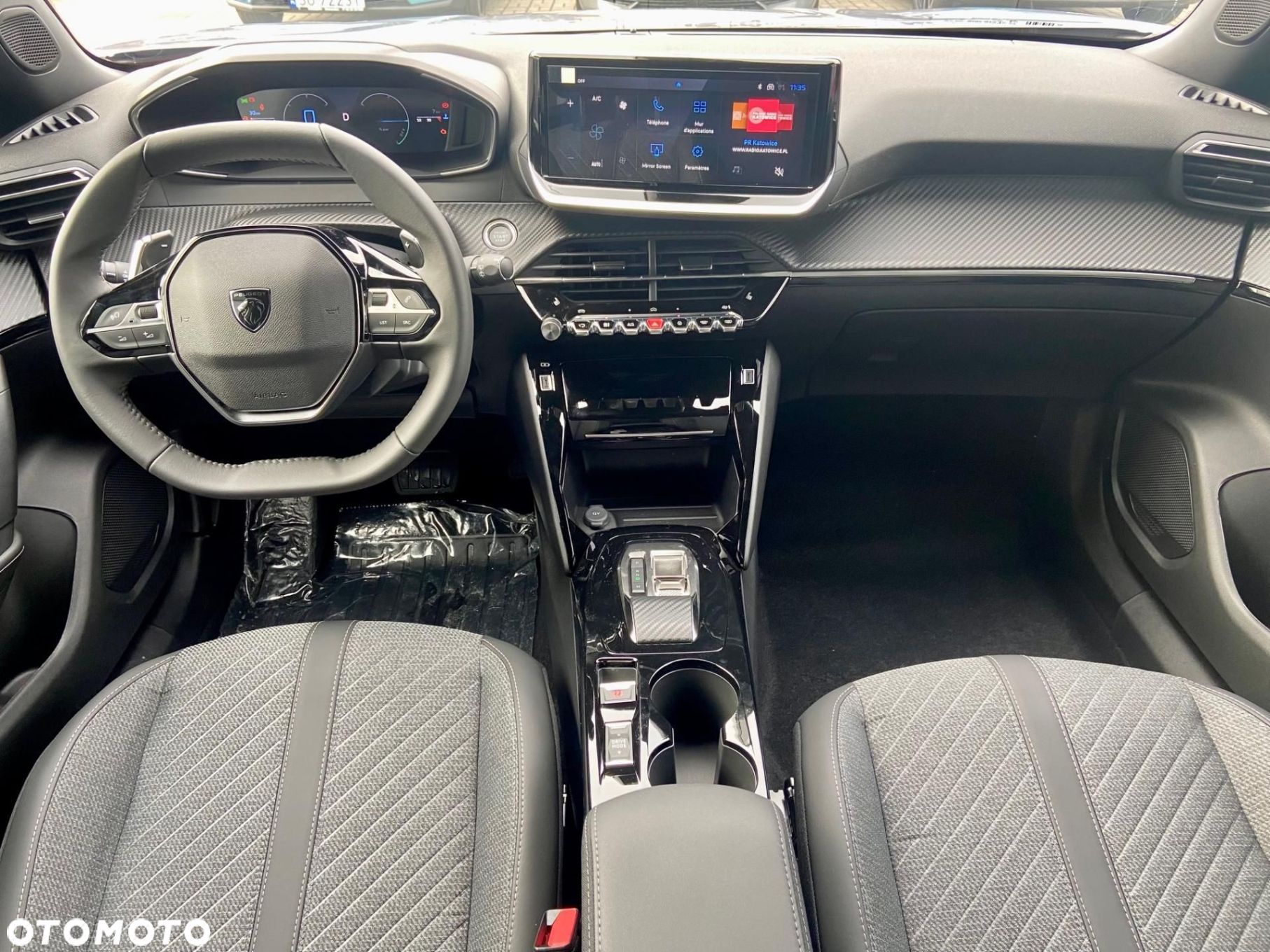 Peugeot 2008 - 12