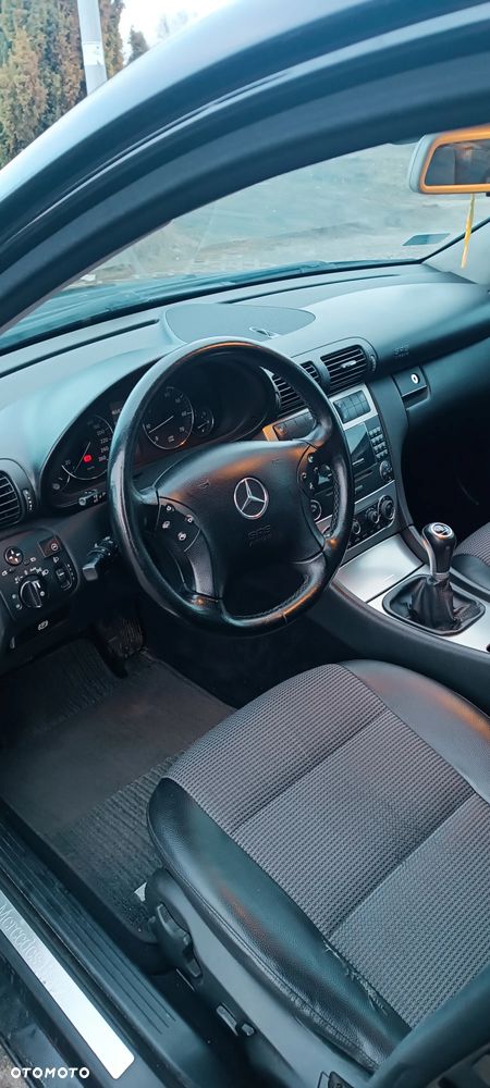 Mercedes-Benz Klasa C 180 T Kompressor Avantgarde - 11