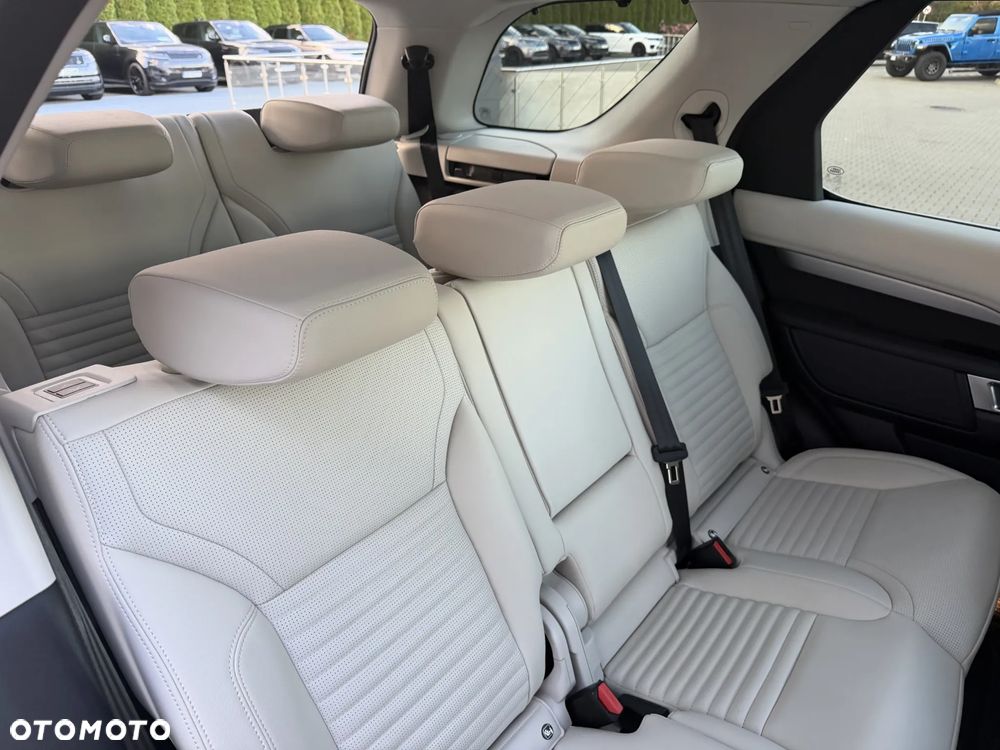 Land Rover Discovery 3.0 D250 mHEV Dynamic SE - 9