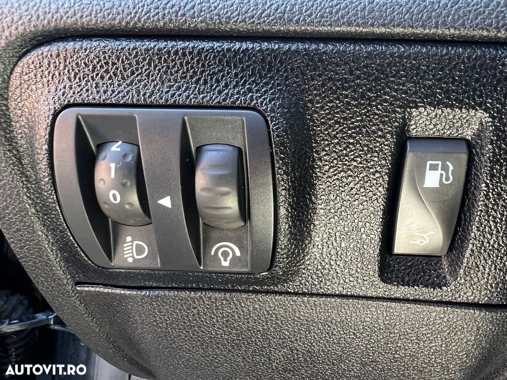 Renault Megane Blue dCi 116 Zen - 19