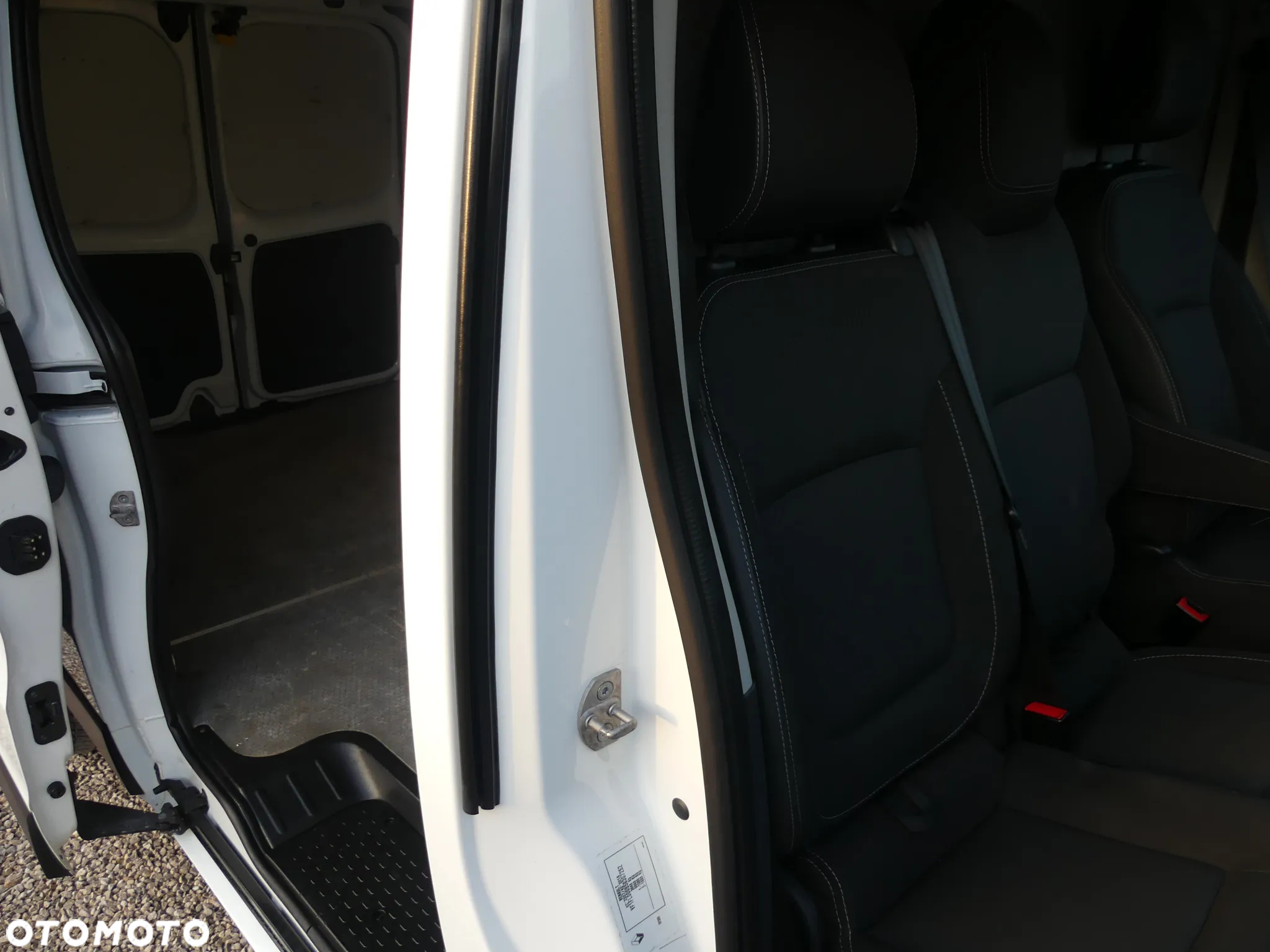 Renault TRAFIC - 23
