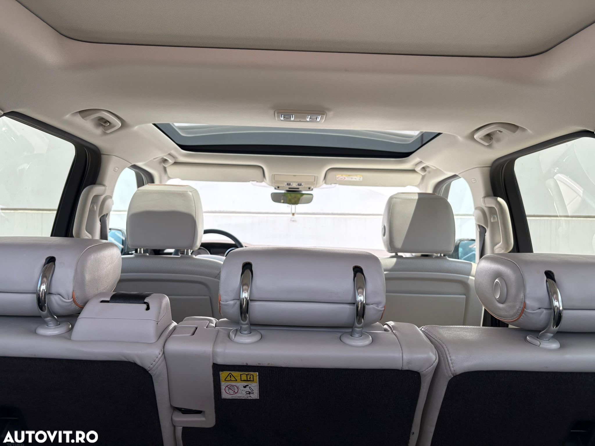 Land Rover Discovery 2.0 L SD4 HSE Luxury - 11