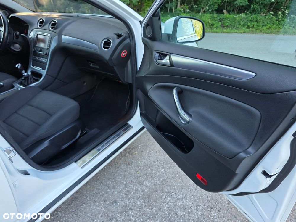 Ford Mondeo 1.6 Eco Boost Start-Stopp Titanium - 24