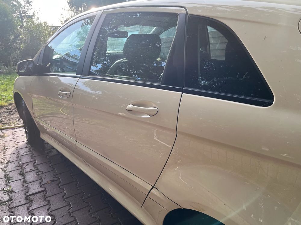 Mercedes-Benz B-Class 2009 photo 2