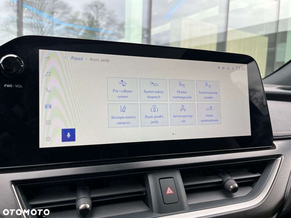 Lexus UX 300h Omotenashi AWD - 20