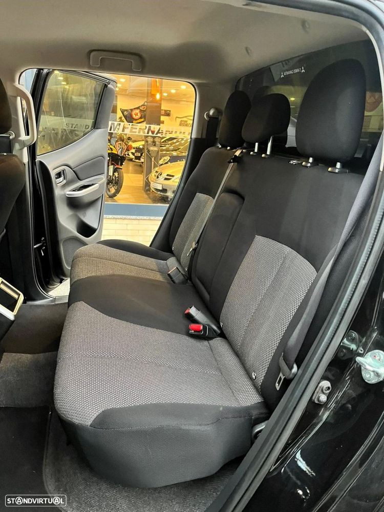 Mitsubishi L200 2.3 DI-D CD Invite Strakar Look 4WD - 23