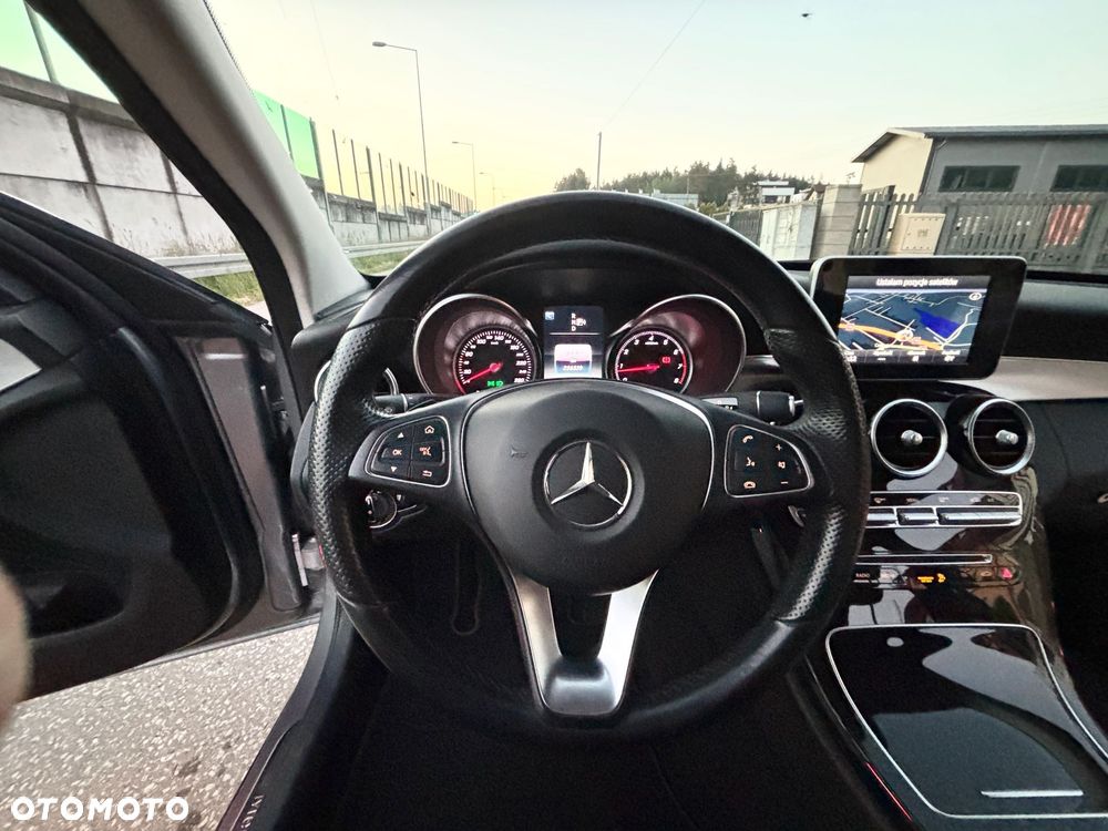 Mercedes-Benz Klasa C 180 7G-TRONIC Exclusive - 16