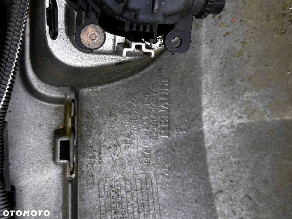 ZDERZAK PRZEDNI RENAULT	MEGANE II PRZÓD 2002- OE 8200142000 - 12