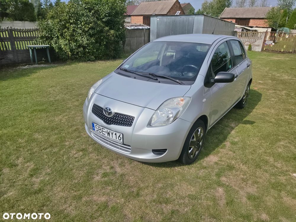 Toyota Yaris 1.0 Luna - 2