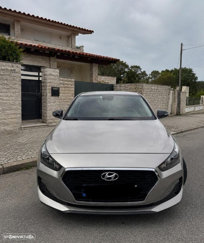 Hyundai i30 Fastback - 10