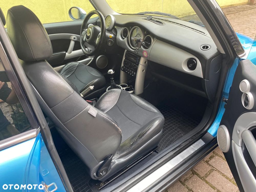 MINI Cooper Standard - 10